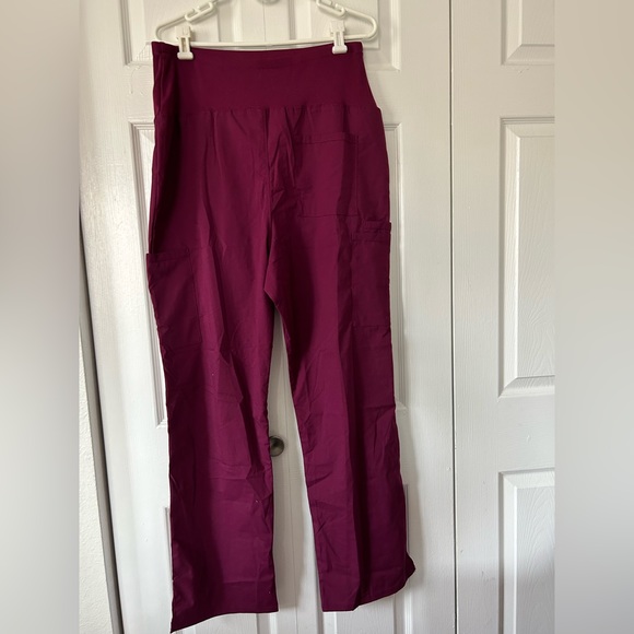 Maternity scrubs burgundy wine color L - Picture 2 of 4